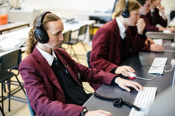 Uniform-3.jpg Uniform-3.jpg